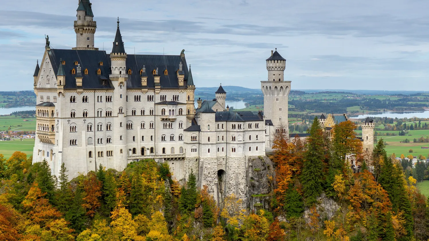 Tło dla ósmy cud świata – Schloss Neuschwanstein